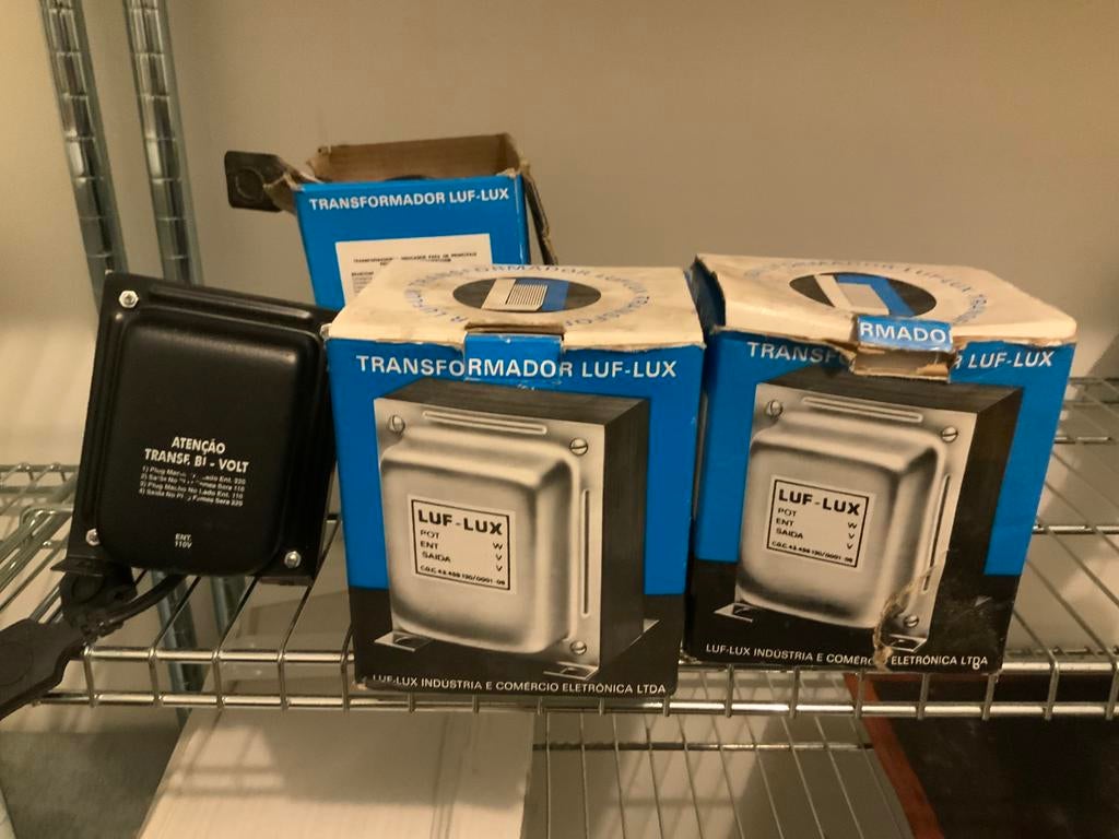 Voltage omvormer van 110v naar 220v, Ophalen, Zo goed als nieuw