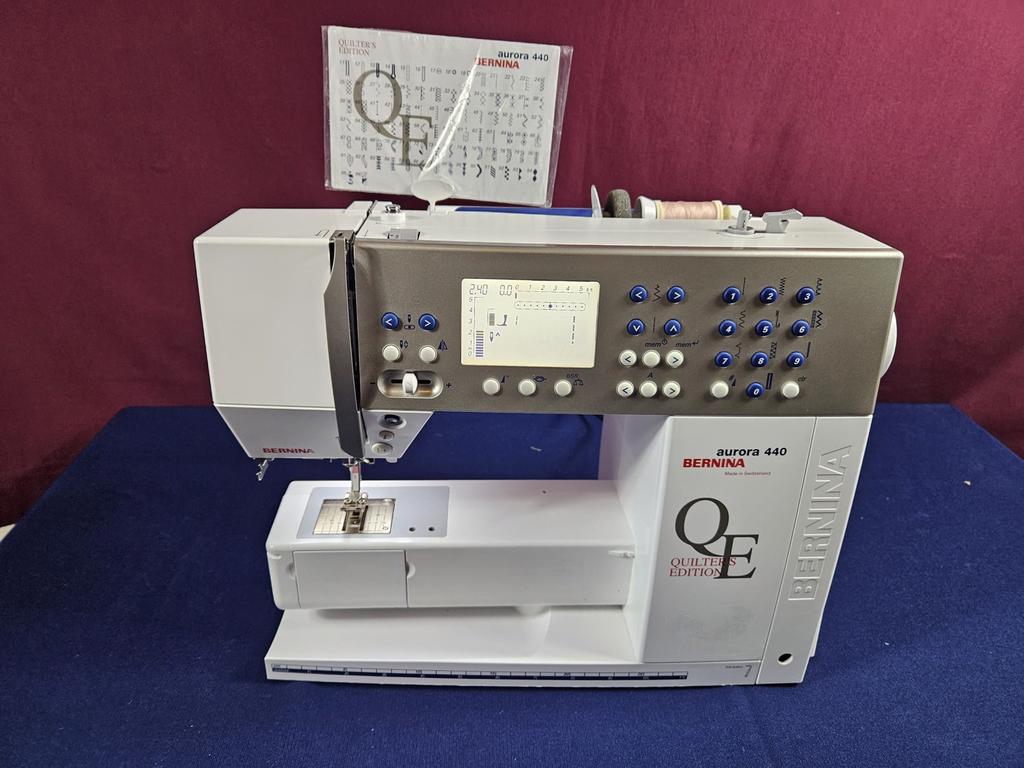 Bernina 440 qe naaimachine, Hobby en Vrije tijd, Naaimachines en Toebehoren, Zo goed als nieuw, Naaimachine, Bernina, Ophalen of Verzenden