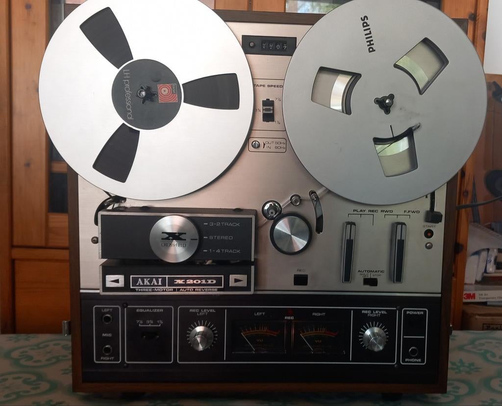 Akai bandrecorder met autoreverse type X201D, Ophalen, Bandrecorder, Met stofkap
