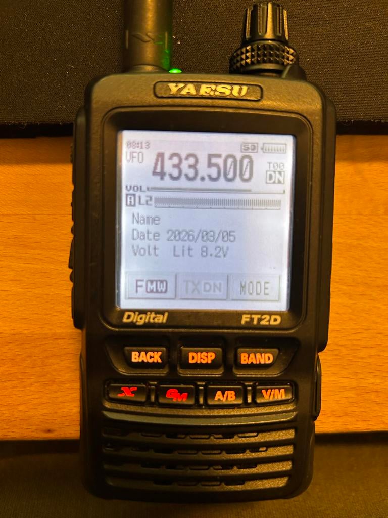 YAESU FT2D Portofoon - c4fm, Compleet met Accessoires, Gebruikt, 5 tot 15 km, Ophalen of Verzenden, Portofoon of Walkie-talkie