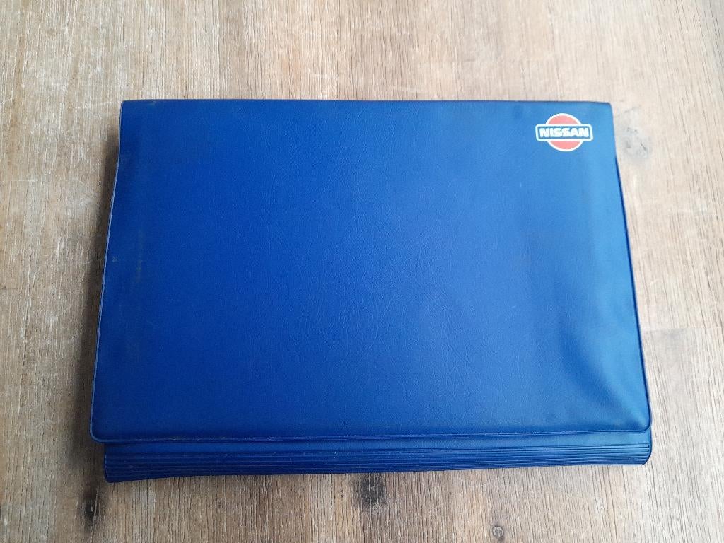 Origineel Mapje + Instructieboekje Nissan Primera 1997 (P11), Auto diversen, Handleidingen en Instructieboekjes, Verzenden