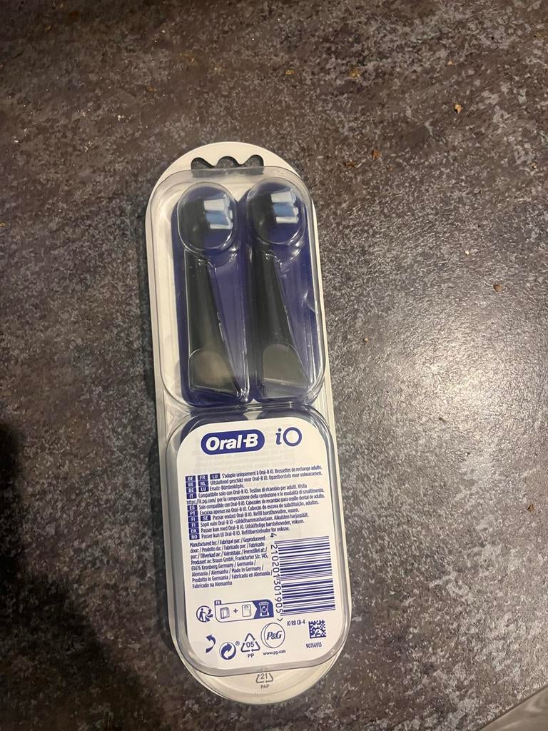 Nieuwe Oral-B iO opzetborstels (2 stuks) - Ongeopend, Ophalen of Verzenden, Nieuw, Opzetborstel