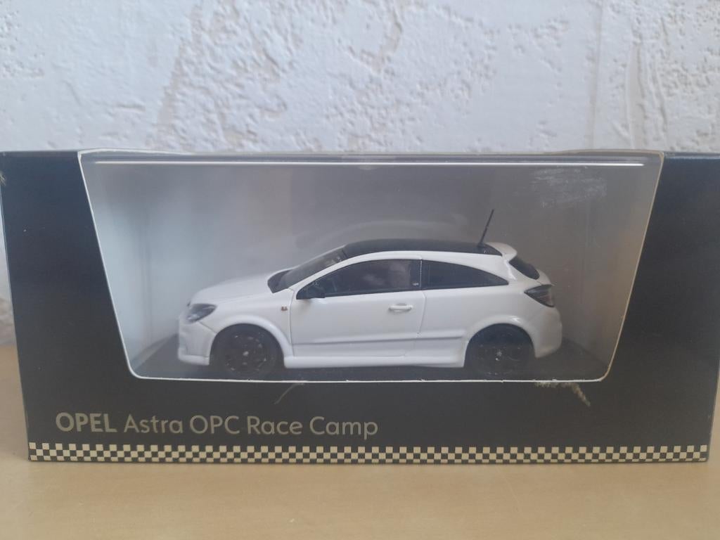 Opel Astra H Gtc Opc Race Camp Minichamps 1:43 (Incl Ovp), Hobby en Vrije tijd, Modelauto's | 1:43, Ophalen of Verzenden, Zo goed als nieuw