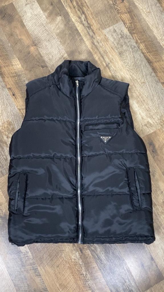 Prada bodywarmer, Ophalen of Verzenden, Zo goed als nieuw, Maat 36 (S), Zwart