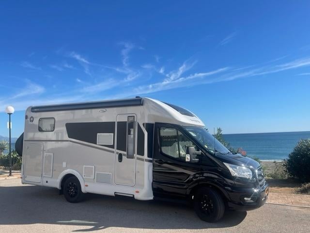 Exclusieve luxe camper huren vanaf €105,-/dag