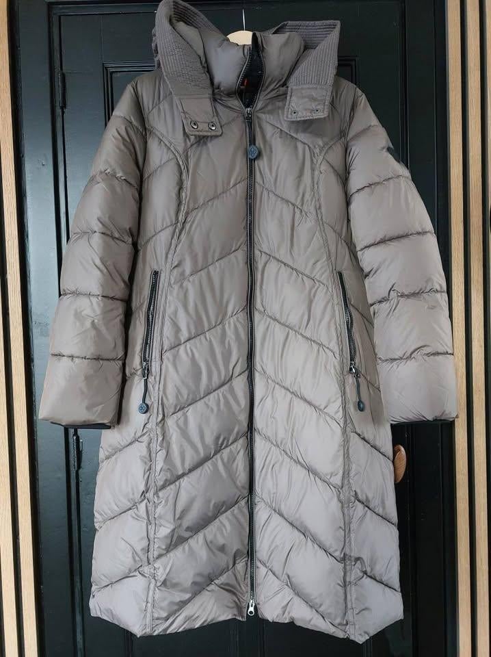 Dames winterjas, Ophalen, Zo goed als nieuw, Maat 46/48 (XL) of groter, Overige kleuren