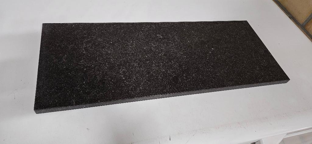 Vensterbank donker gezoet arduin 75x30x2, Ophalen of Verzenden, Nieuw, Hardsteen, Vensterbanken