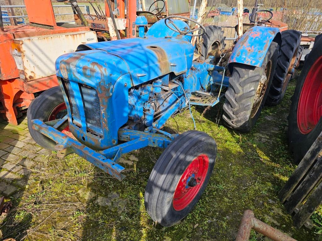 Ford dexta compleet in onderdelen, Ophalen