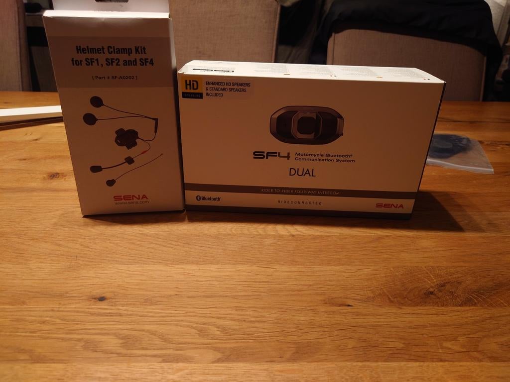 Sena SF4 Dual Set Intercom + HD Speakers + Extra Clamp Kit, Motoren, Ophalen of Verzenden, Zo goed als nieuw