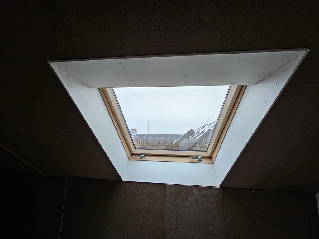 Nieuw Fakro dakraam, Ophalen, 80 tot 120 cm, 80 tot 120 cm, Zo goed als nieuw