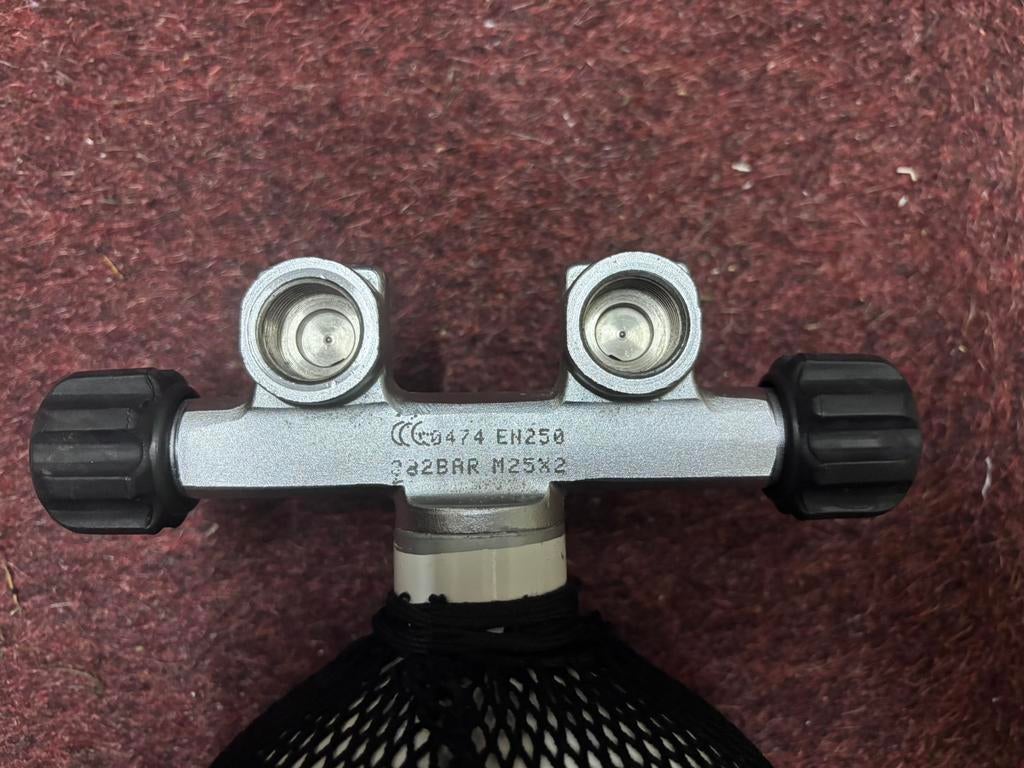 10 liter duikfles met dubbele kraan, Watersport en Boten, Ophalen, Gebruikt, Duikfles