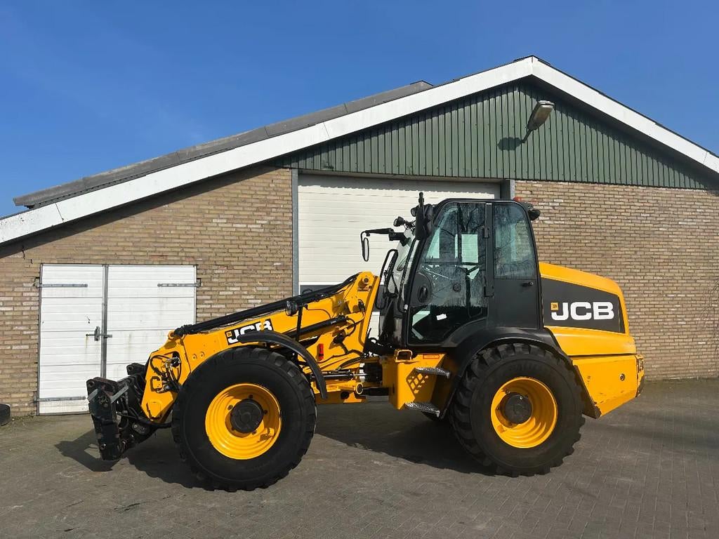 JCB TM320s agri (bj 2015)
