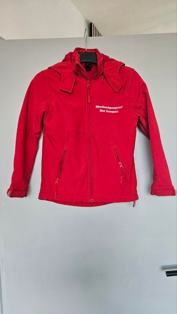 Softshell jas Shetlandponystal Het Zesspan maat 134-140, B&C Collection, Jongen of Meisje, Ophalen of Verzenden, Zo goed als nieuw
