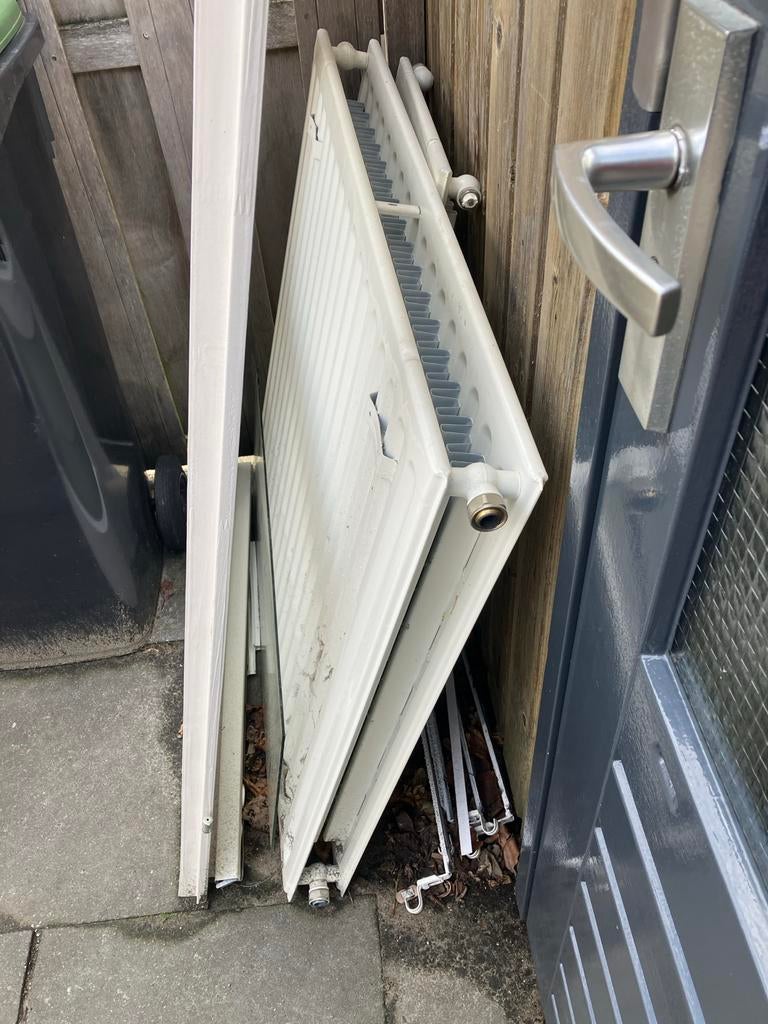 Oude radiatoren, aluminium deurprofielen - voor recycling, Ophalen, Gebruikt, Radiator, 60 tot 150 cm