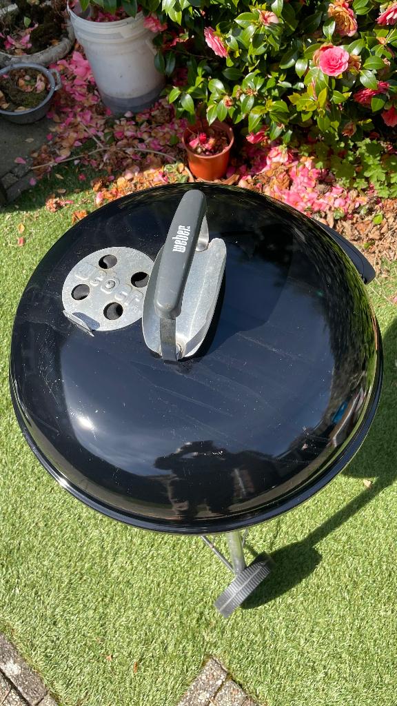 Weber bbq, houtskool, Tuin en Terras, Houtskoolbarbecues, Ophalen, Zo goed als nieuw, Weber barbecue