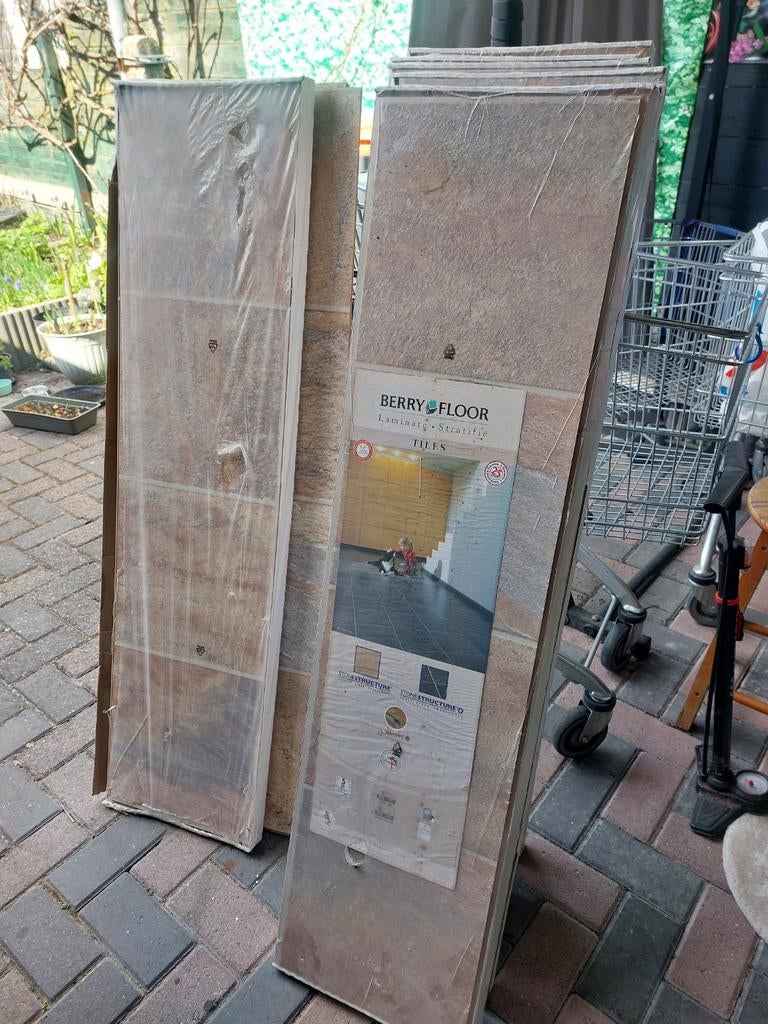 Tegellaminaat, Ophalen of Verzenden, Zo goed als nieuw