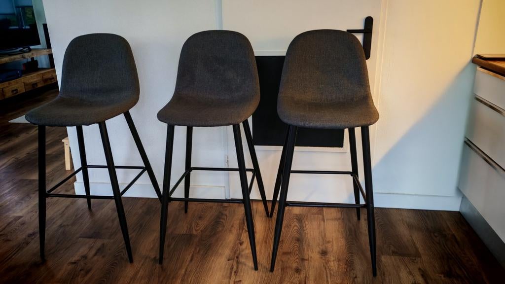 3 stijlvolle barkrukken / hoge stoelen, Ophalen, Met voetsteun, 60 tot 90 cm, Zo goed als nieuw
