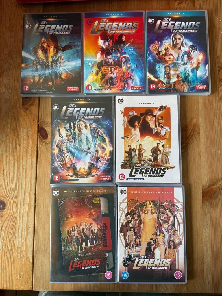 DC's Legends of Tomorrow DVD Boxset Seizoen 1-7, Verzenden, Zo goed als nieuw, Boxset