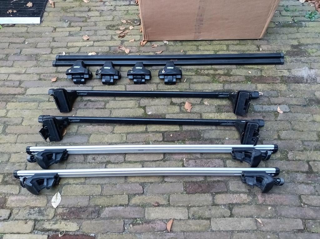 Thule dakdragers en voetenset  tot 12 april te koop, Ophalen