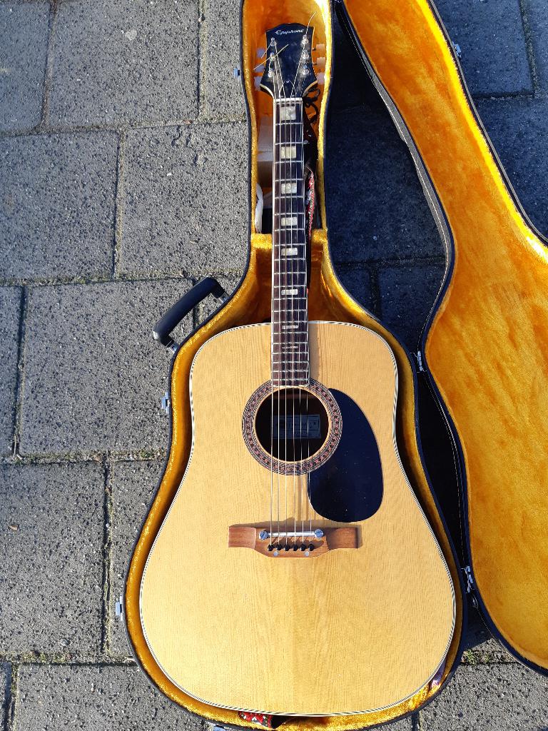 Epiphone 6830e uit 1971, Muziek en Instrumenten, Snaarinstrumenten | Gitaren | Akoestisch, Ophalen of Verzenden, Gebruikt, Western- of Steelstringgitaar