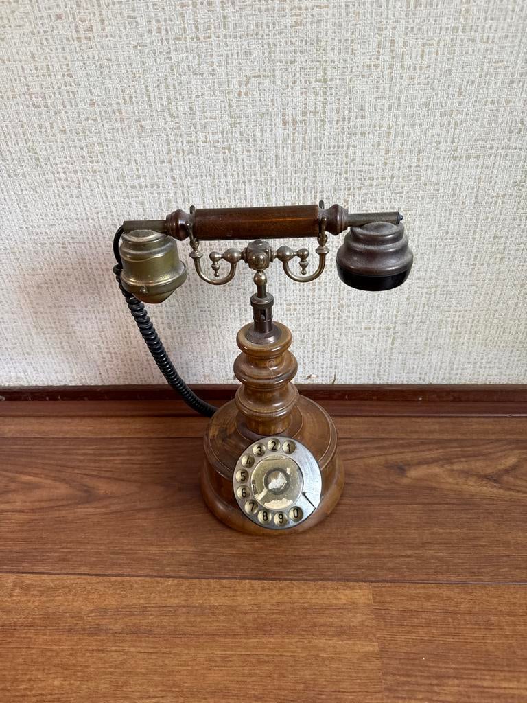 Oude telefoon met draaischijf, Antiek en Kunst, Ophalen