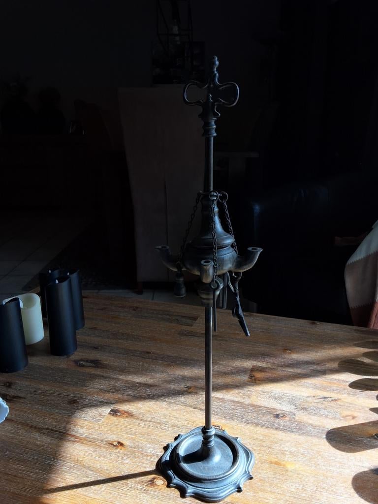 Antieke olielamp op standaard - Decoratieve verlichting, Ophalen of Verzenden