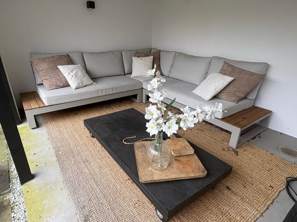 Moderne Loungebank - 2 jaar oud, z.g.a.n., Ophalen, Overige materialen, Gebruikt, Meer dan 8 zitplaatsen