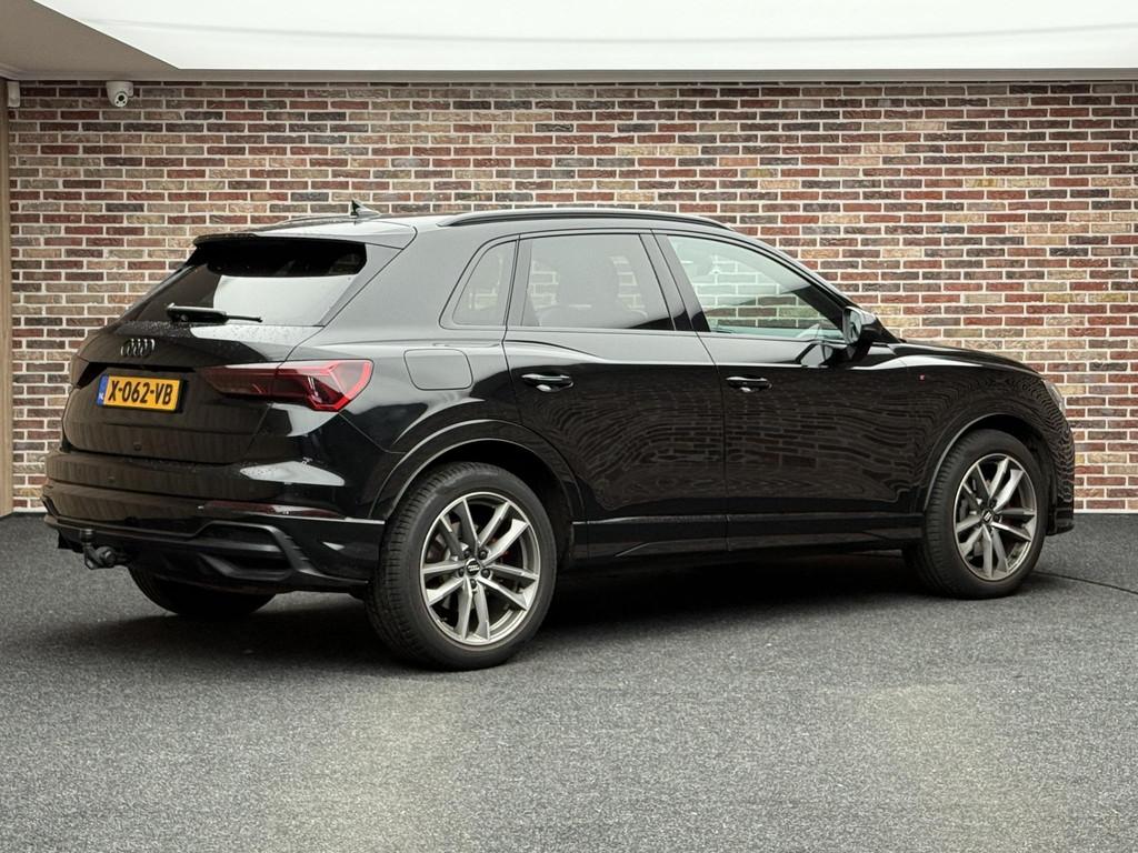 Audi Q3 45 TFSI quattro S Line Panorama | Elekt. verstelbare, Gebruikt, 1984 cc, Zwart, 14 km/l