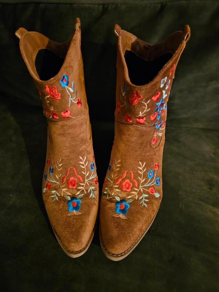 Mooie laarsjes maat 40, Ophalen of Verzenden, Zo goed als nieuw, Zwart, Overige typen