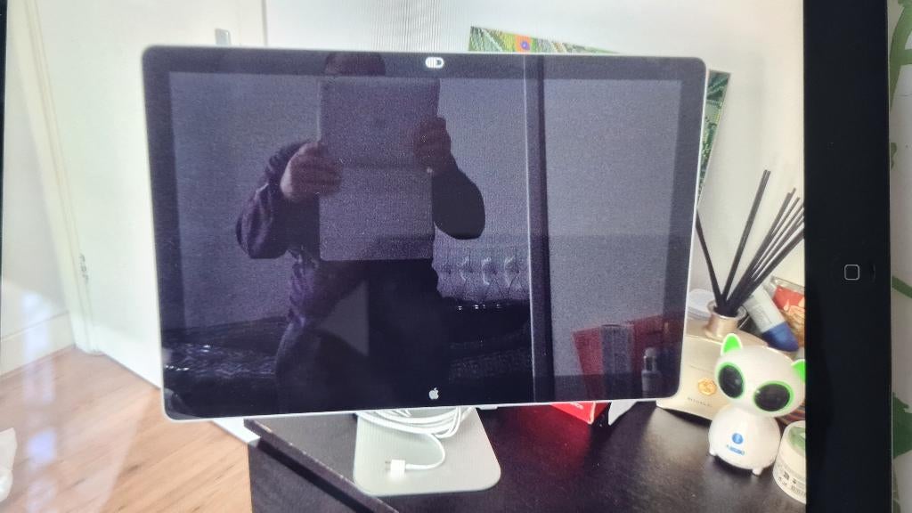 Apple led cinema display 24, Computers en Software, Ophalen, 60 Hz of minder, LED