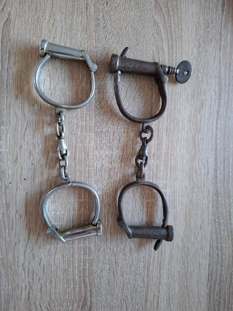 Hiatts handboeien, Ophalen, Landmacht, Nederland