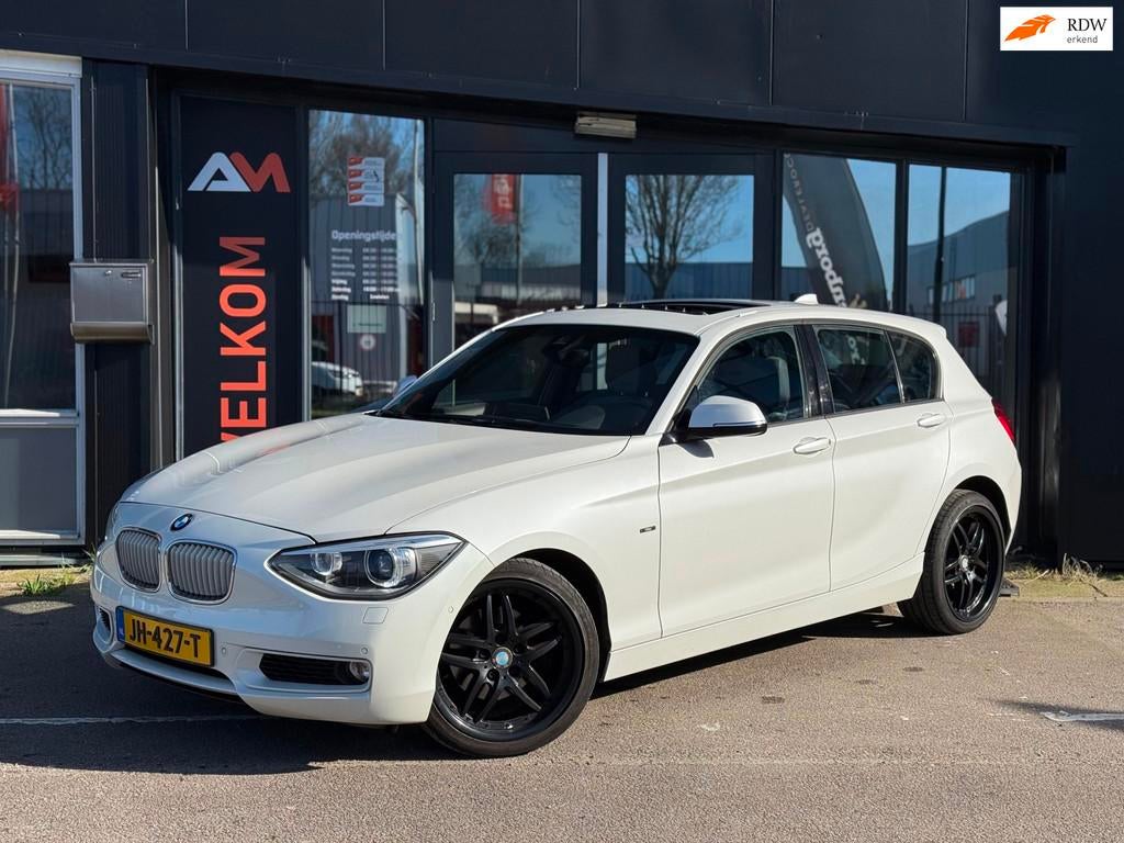 BMW 1-serie 118i Business+ | Pano | Cruise | Airco | Stoelve, Auto's, Euro 5, Achterwielaandrijving, Gebruikt, 4 cilinders