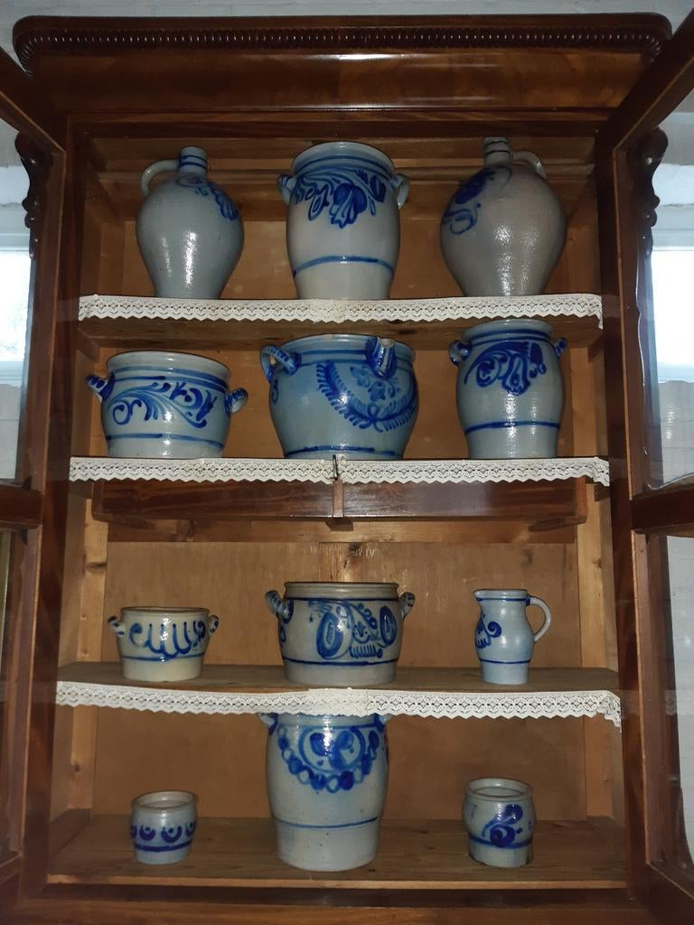 Grote verzameling grote Keulse potten, kruiken en vazen, Antiek en Kunst, Curiosa en Brocante, Ophalen