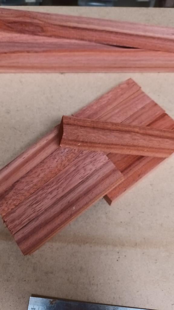 Padouk balkjes 3 x 3 x 45 cm, Ophalen of Verzenden