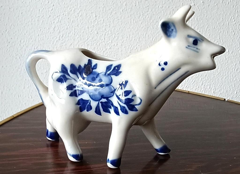 Delfts blauw vaasje  in de vorm van een koe (uniek item ), Ophalen of Verzenden