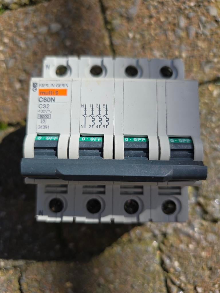 Merlin Gerin Automaat C60N 4P 63A D40 Multi 9, Ophalen of Verzenden