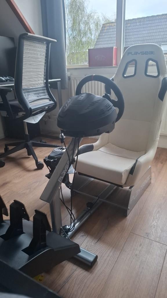Thrustmaster T300, Spelcomputers en Games, Ophalen, Zo goed als nieuw, Playseat of Racestoel, PlayStation 4