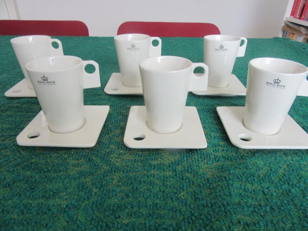 Royal Boch Zeosen-6 Kop en Schotels (Marc Pairon) - nieuwst., Ophalen of Verzenden, Zo goed als nieuw, Overige stijlen, Kop(pen) en/of Schotel(s)