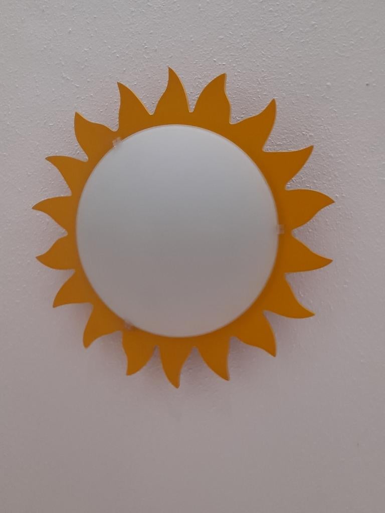 Leuke plafonnière in de vorm van een zon., Huis en Inrichting, Lampen | Plafondlampen, Ophalen