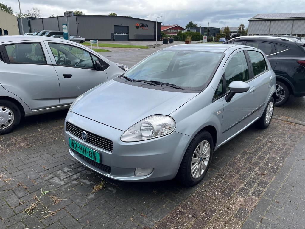 Fiat Grande Punto 1.4 16V Nw. Distributie Airco Cruise 5DR, Auto's, Fiat, Voorwielaandrijving, Metallic lak, 40 €/maand, 400 kg