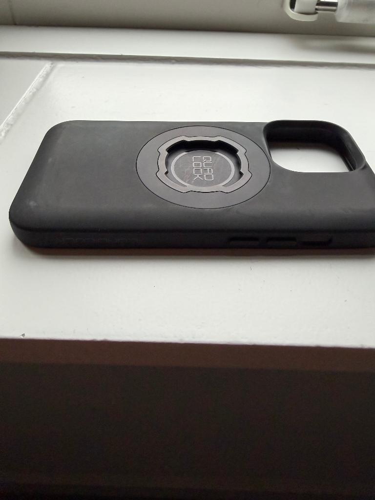 Quad Lock hoesje Iphone 14 pro, Zwart, Frontje of Cover, Ophalen of Verzenden, Zo goed als nieuw