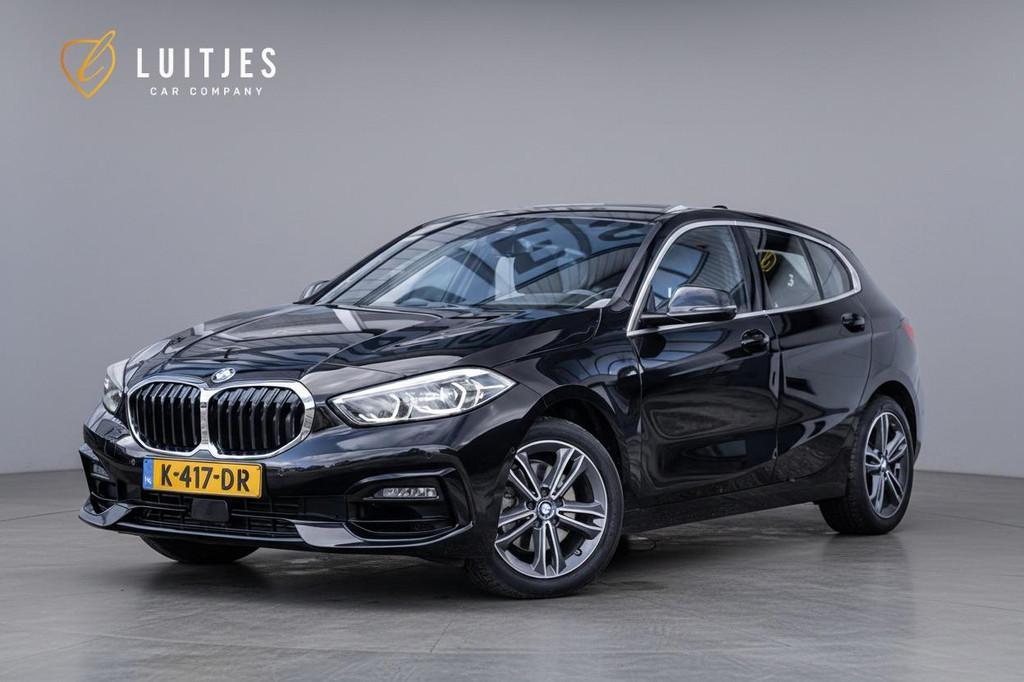 BMW 1 Serie 118i Executive AUT8|Camera|Carplay|LED|Sfeerverl, Auto's, Stof, Gebruikt, Zwart, Origineel Nederlands