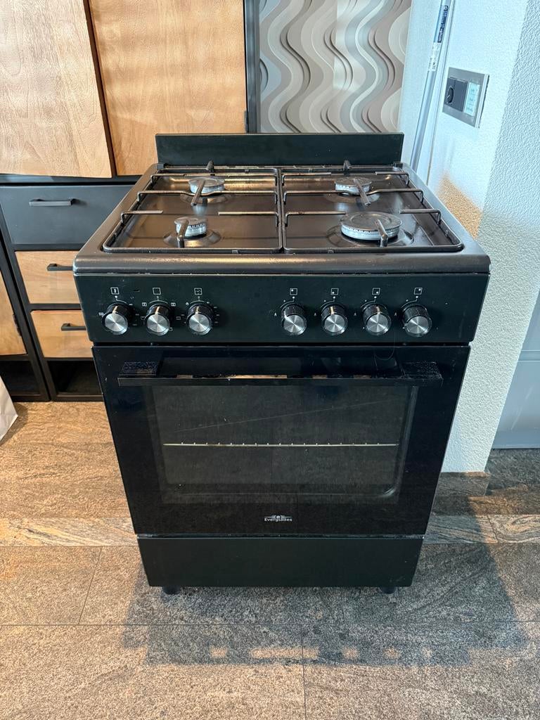 Matzwart Everglades gasfornuis met electrische oven (zgan), Zo goed als nieuw, Energieklasse A of zuiniger, Gas, Vrijstaand