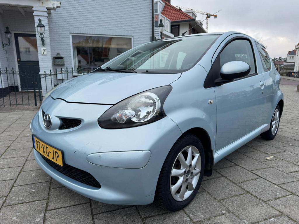 Toyota Aygo 1.0 12V Vvt-i sportieve uitvoering!!, Voorwielaandrijving, Stof, 68 pk, Origineel Nederlands