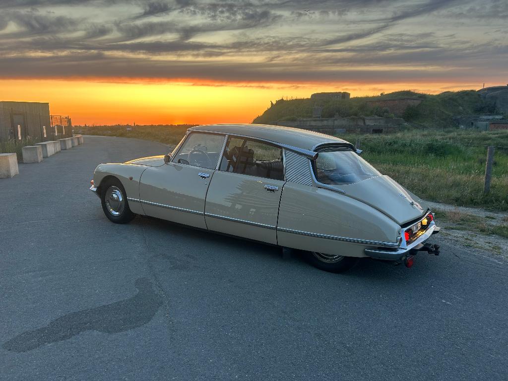 Citroen DS 1975 Special Oldtimer, Voorwielaandrijving, 1995 cc, 4 cilinders, DS