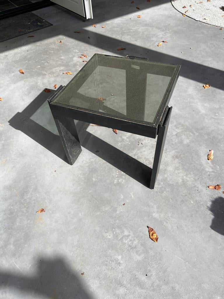 Vintage Italiaanse bijzettafel, glas & zwart frame (Cabiate), Ophalen, Minder dan 45 cm, Minder dan 55 cm, Gebruikt