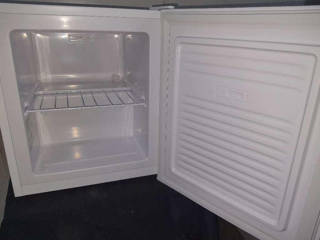 Energie A++ Silvercrest Mini vriezer werkt Uitstekend, Minder dan 85 cm, Minder dan 60 cm, Zo goed als nieuw, Energieklasse A of zuiniger