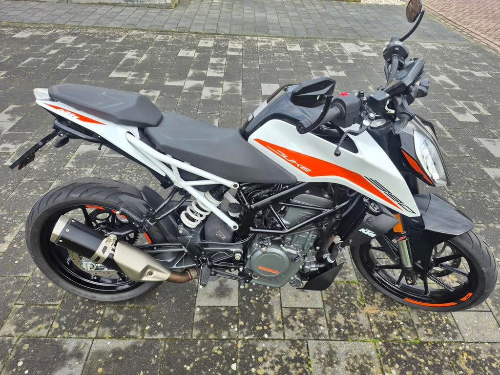 KTM Duke 390 2021 A2 Naked Bike - Perfecte staat!, Motoren, Motoren | KTM, 390 cc, LED Verlichting, Particulier, Minimaal motorrijbewijs A2