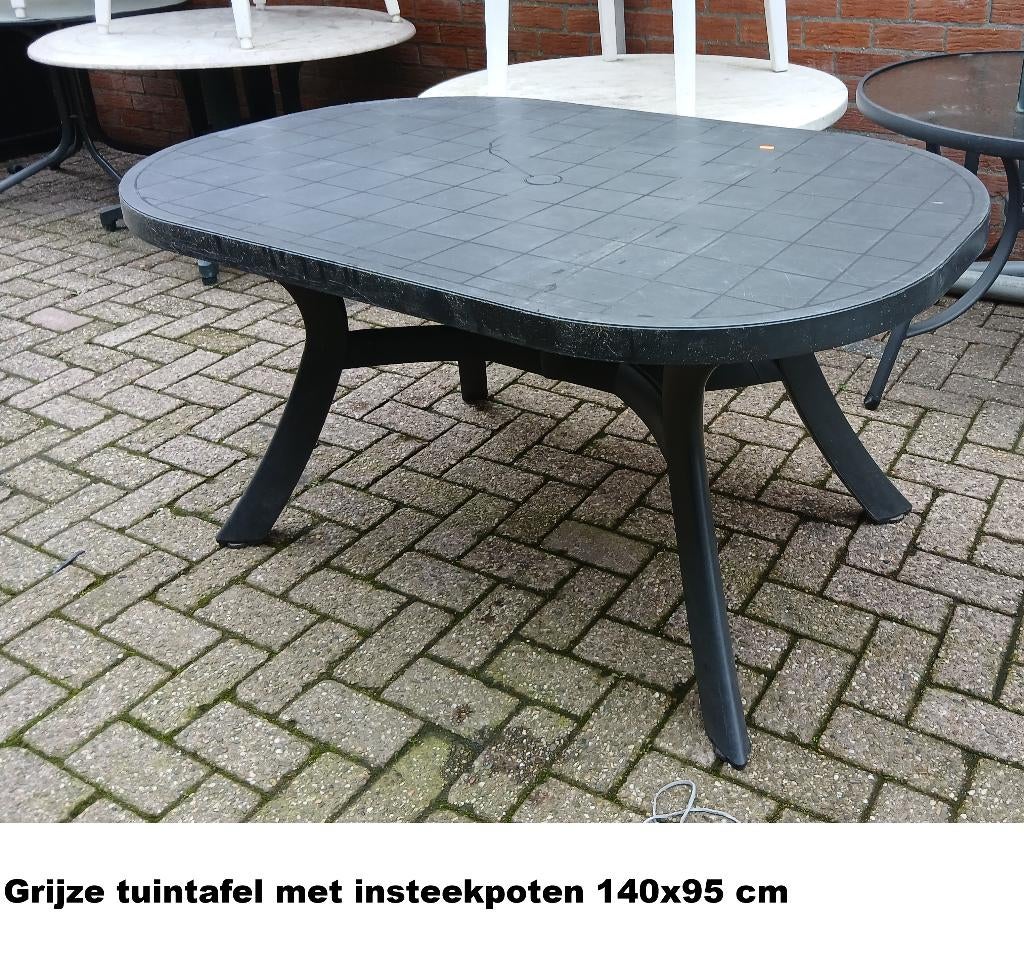 Meerdere z.g.a.n. tuinmeubels zie beschrijving, Tuin en Terras, Tuinsets en Loungesets, Ophalen, Kunststof, Gebruikt, Hartman,