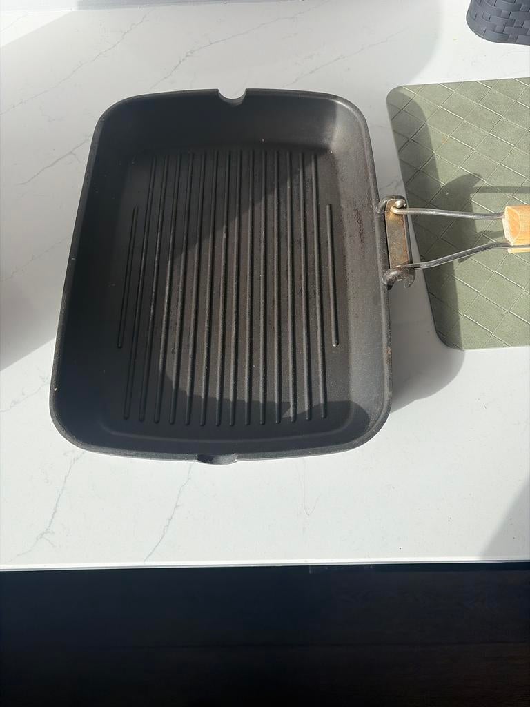 Ikea grillpan - Gietijzeren grillpan met inklapbaar handvat, Ophalen of Verzenden, Gebruikt, Gietijzer, Koekenpan of Braadpan